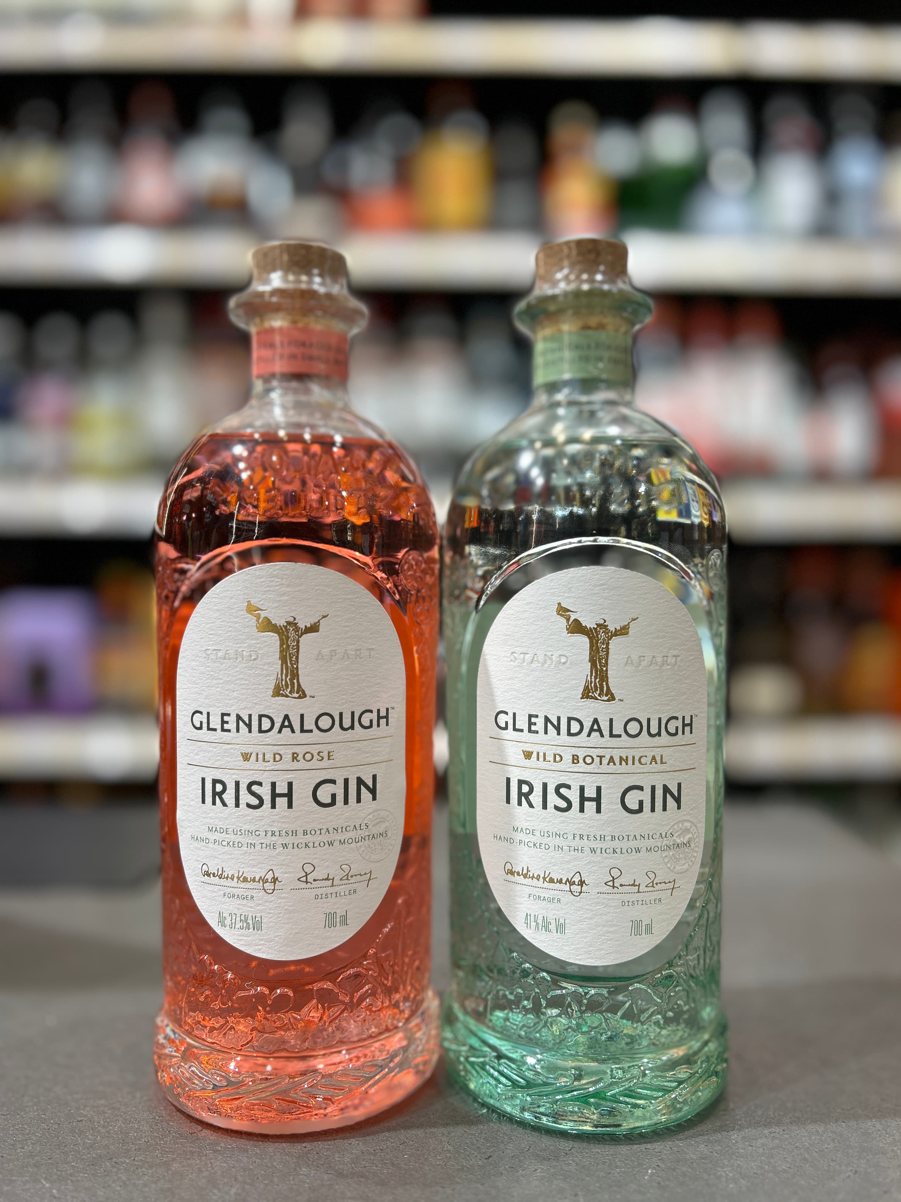 Glendalough Wild Botanical Irish Gin view 2