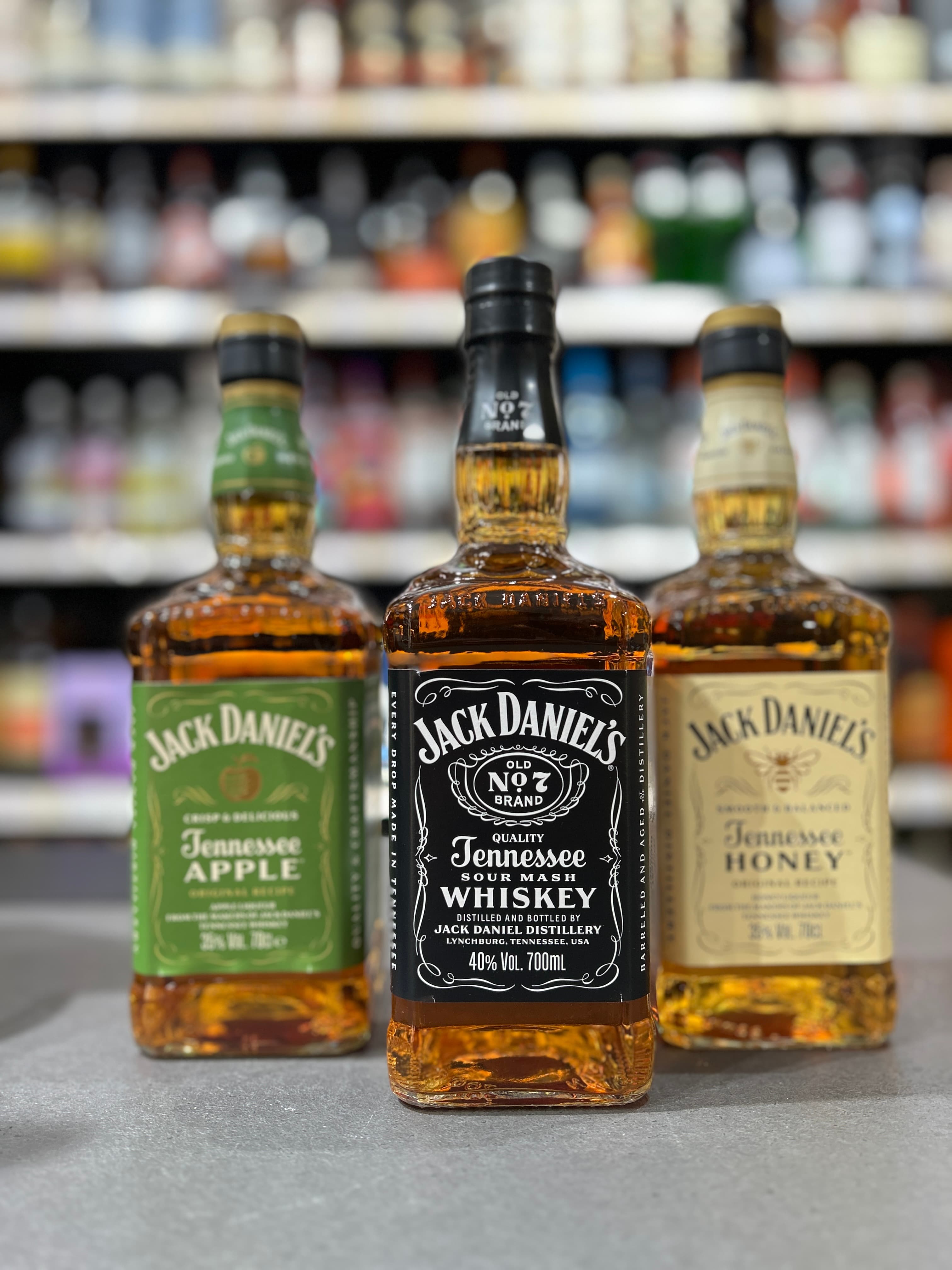 Jack Daniel's Old No. 7 Tennessee Whiskey view 2